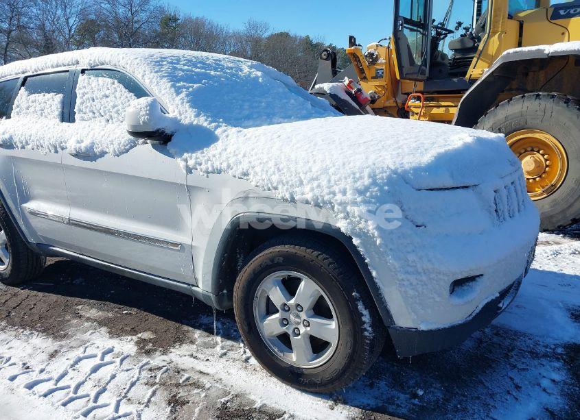 2011 Jeep Grand CHEROKEE LAREDO (VIN 1J4RR4GG7BC617575) main photo