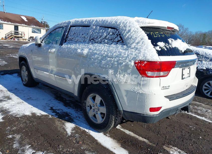 Photo 3 of 2011 Jeep Grand CHEROKEE LAREDO (VIN 1J4RR4GG7BC617575)