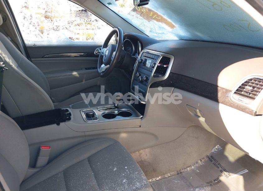 Photo 5 of 2011 Jeep Grand CHEROKEE LAREDO (VIN 1J4RR4GG7BC617575)