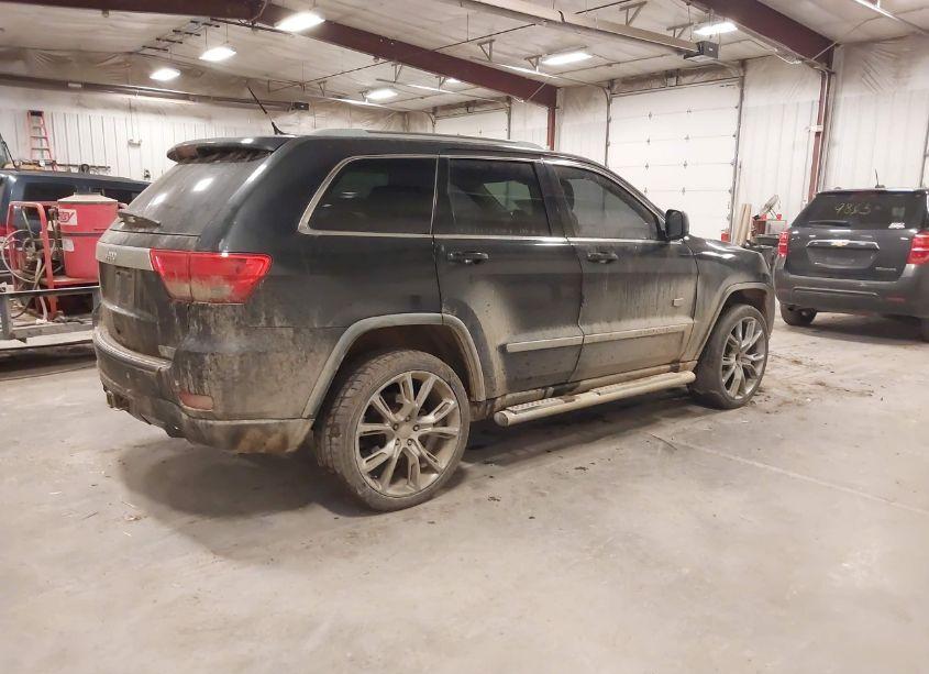Photo 4 of 2011 Jeep Grand CHEROKEE LAREDO (VIN 1J4RR4GG7BC624431)
