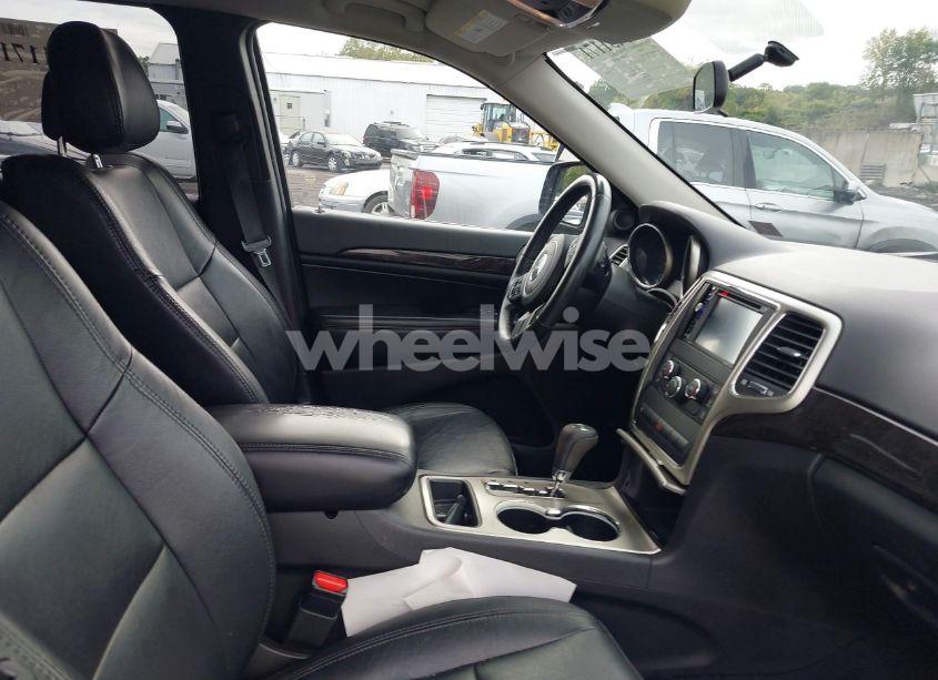 Photo 5 of 2011 Jeep Grand CHEROKEE LAREDO (VIN 1J4RR4GG7BC671054)