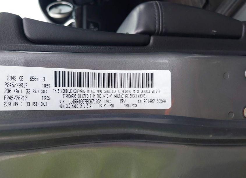 Photo 9 of 2011 Jeep Grand CHEROKEE LAREDO (VIN 1J4RR4GG7BC671054)