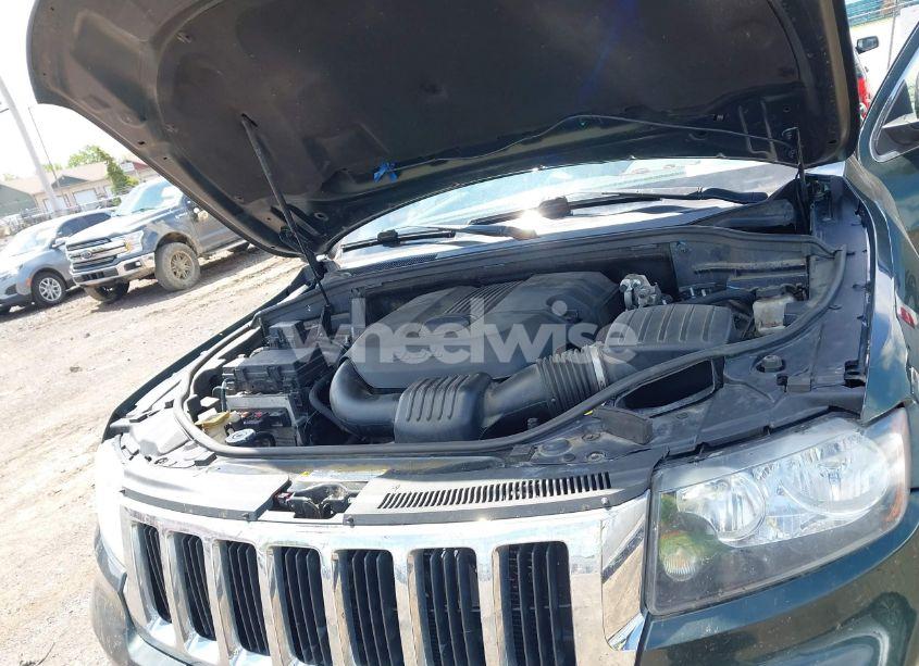 Photo 10 of 2011 Jeep Grand CHEROKEE LAREDO (VIN 1J4RR4GG7BC721015)