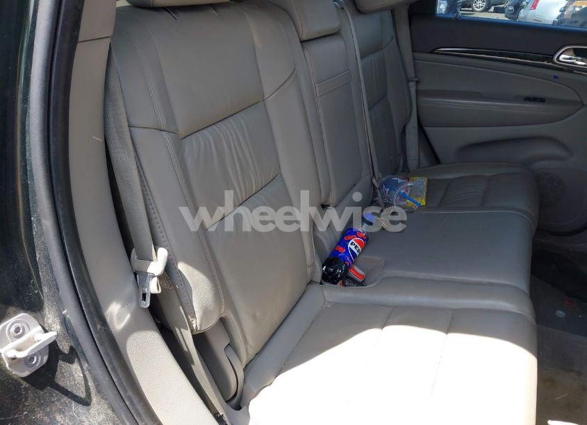Photo 8 of 2011 Jeep Grand CHEROKEE LAREDO (VIN 1J4RR4GG7BC721015)