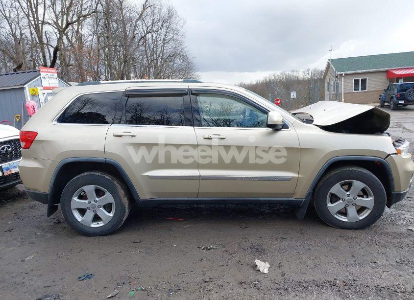 Photo 13 of 2011 Jeep Grand CHEROKEE LAREDO (VIN 1J4RR4GG7BC731446)