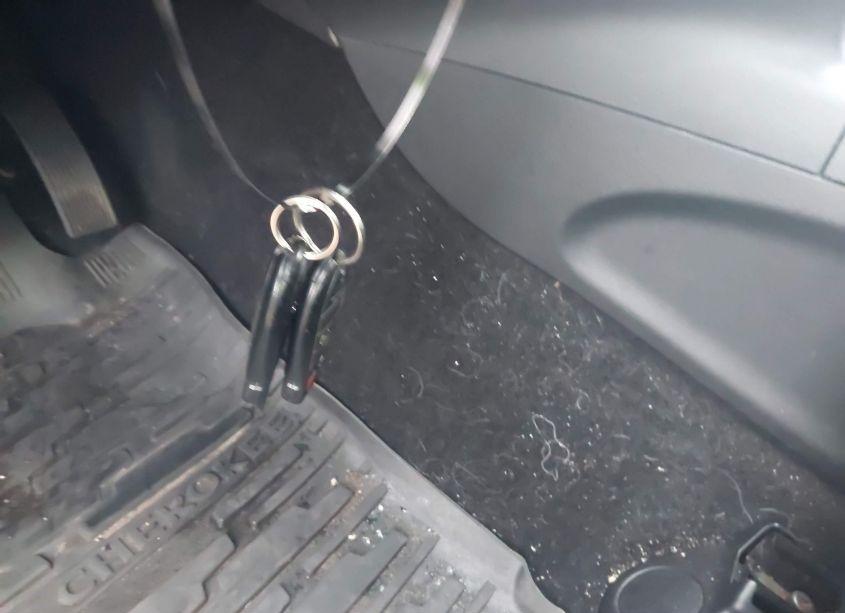 Photo 11 of 2011 Jeep Grand CHEROKEE LAREDO (VIN 1J4RR4GG8BC510289)