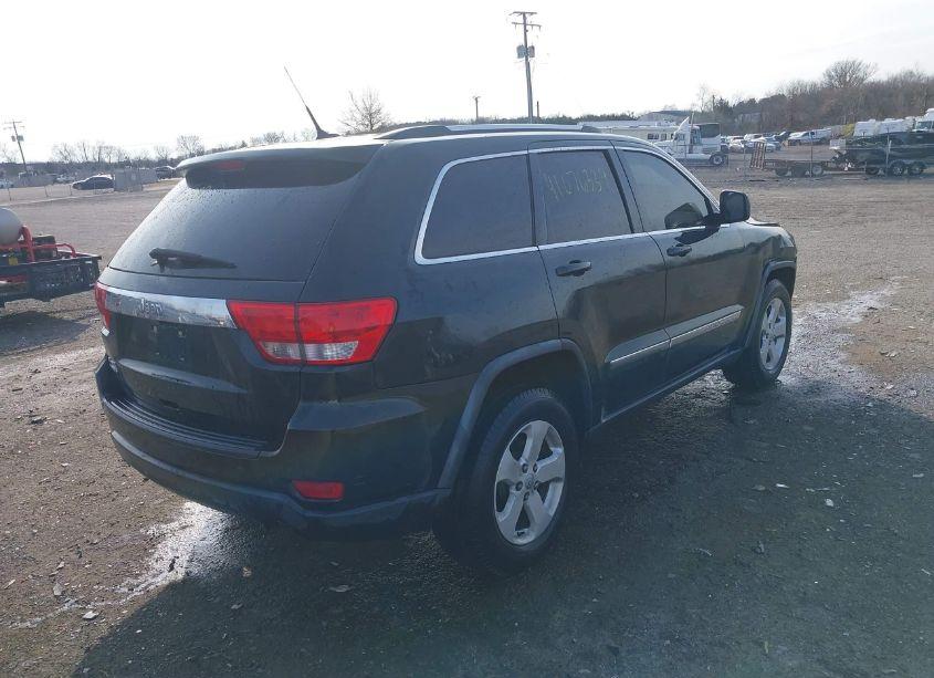 Photo 4 of 2011 Jeep Grand CHEROKEE LAREDO (VIN 1J4RR4GG8BC520496)