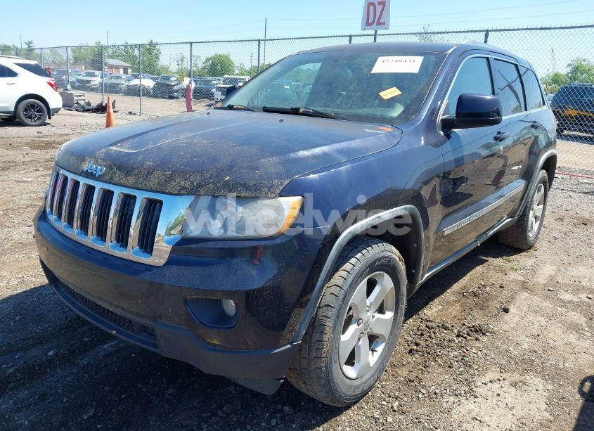 Photo 2 of 2011 Jeep Grand CHEROKEE LAREDO (VIN 1J4RR4GG8BC525701)