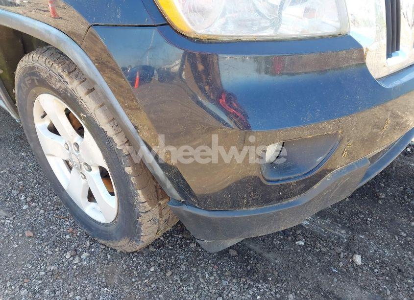 Photo 6 of 2011 Jeep Grand CHEROKEE LAREDO (VIN 1J4RR4GG8BC525701)