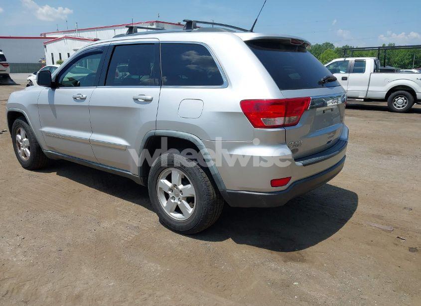 Photo 3 of 2011 Jeep Grand CHEROKEE LAREDO (VIN 1J4RR4GG8BC530722)