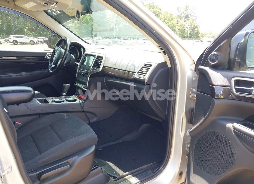 Photo 5 of 2011 Jeep Grand CHEROKEE LAREDO (VIN 1J4RR4GG8BC530722)