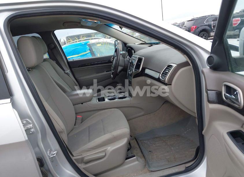 Photo 5 of 2011 Jeep Grand CHEROKEE LAREDO (VIN 1J4RR4GG8BC540019)