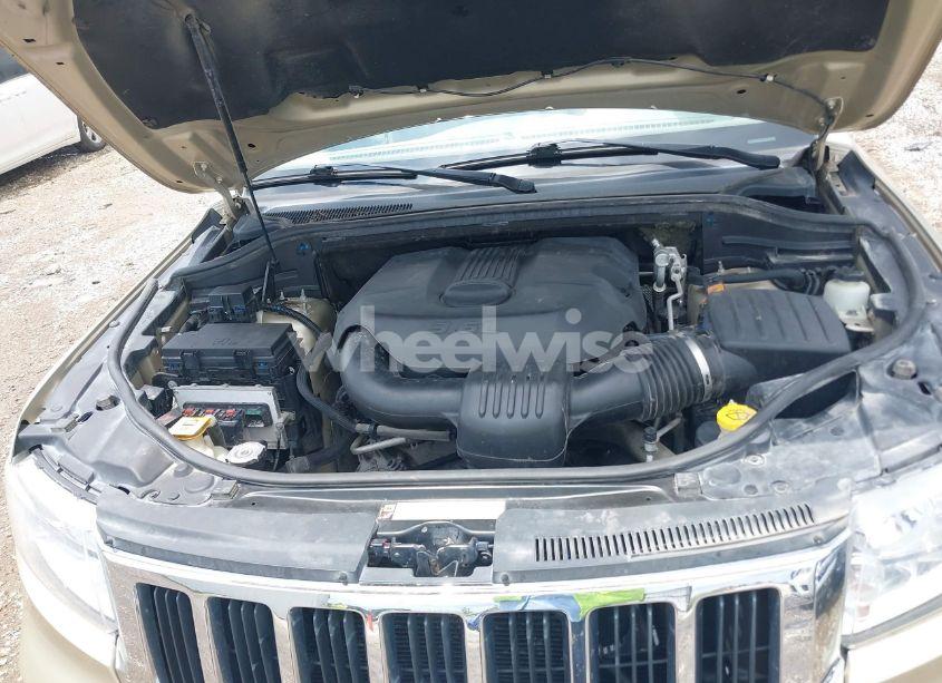 Photo 10 of 2011 Jeep Grand CHEROKEE LAREDO (VIN 1J4RR4GG8BC558018)