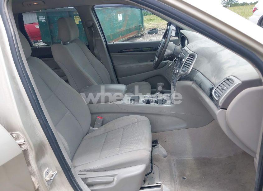 Photo 5 of 2011 Jeep Grand CHEROKEE LAREDO (VIN 1J4RR4GG8BC558018)