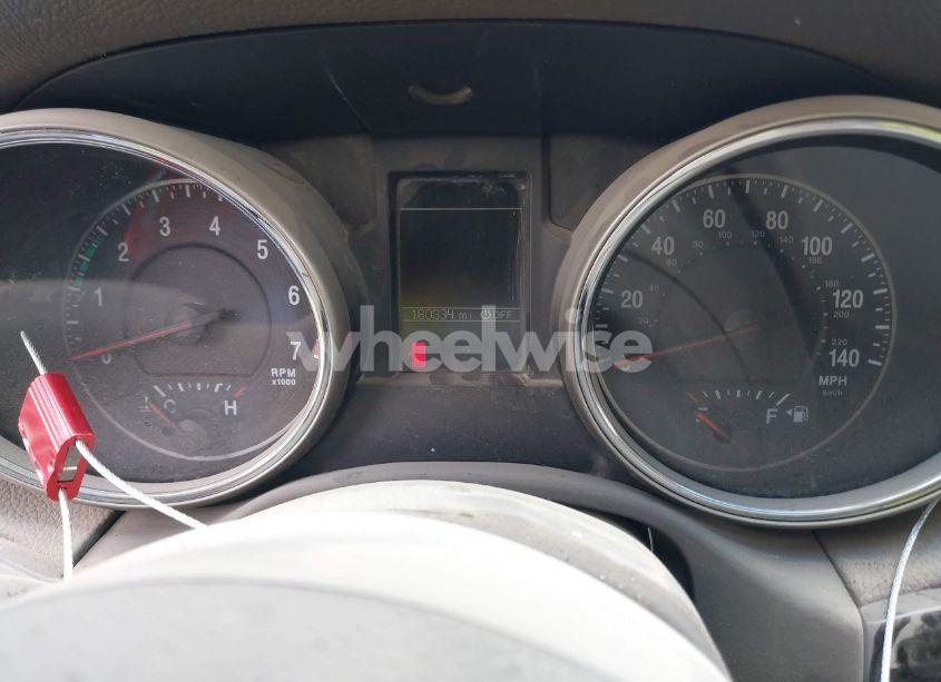 Photo 7 of 2011 Jeep Grand CHEROKEE LAREDO (VIN 1J4RR4GG8BC558018)