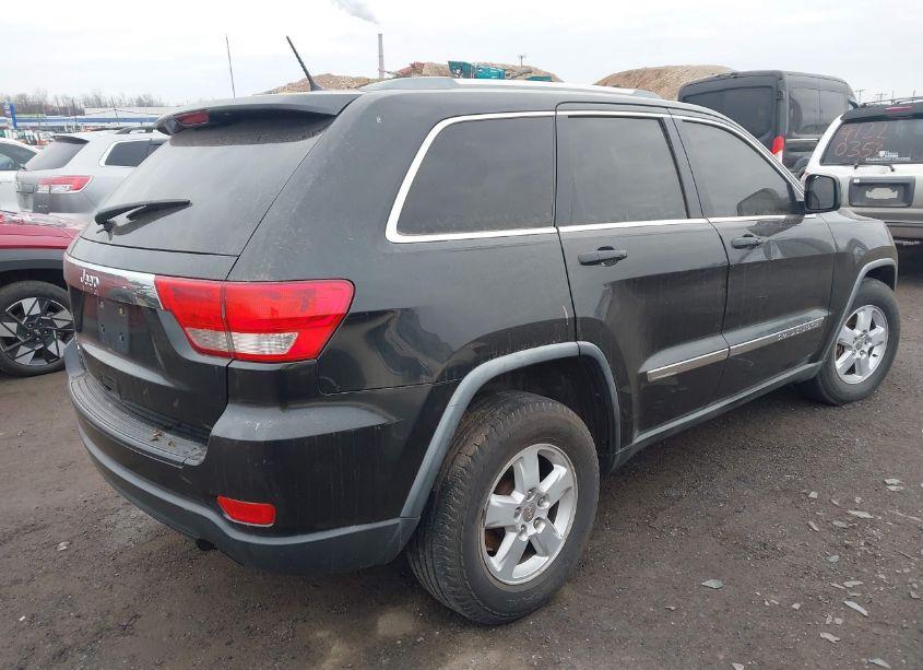 Photo 4 of 2011 Jeep Grand CHEROKEE LAREDO (VIN 1J4RR4GG8BC589673)