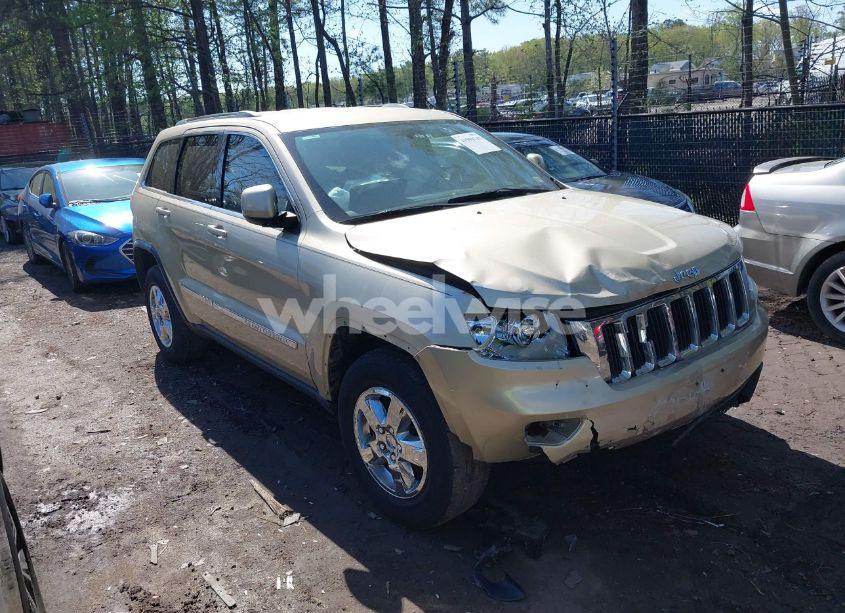 2011 Jeep Grand CHEROKEE LAREDO (VIN 1J4RR4GG8BC590094) main photo
