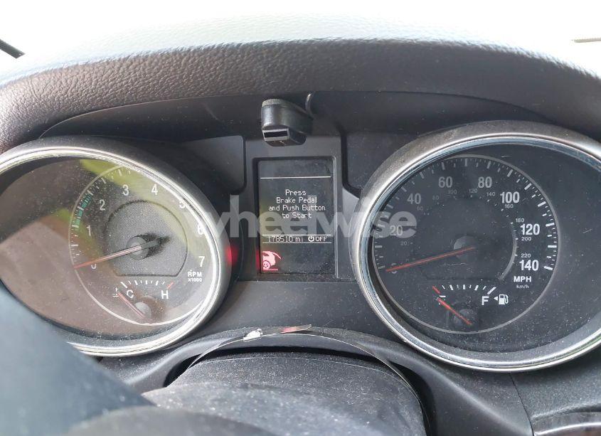 Photo 7 of 2011 Jeep Grand CHEROKEE LAREDO (VIN 1J4RR4GG8BC590094)