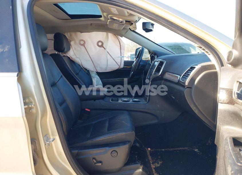 Photo 5 of 2011 Jeep Grand CHEROKEE LAREDO (VIN 1J4RR4GG8BC738048)