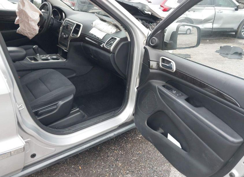 Photo 5 of 2011 Jeep Grand CHEROKEE LAREDO (VIN 1J4RR4GG9BC563163)