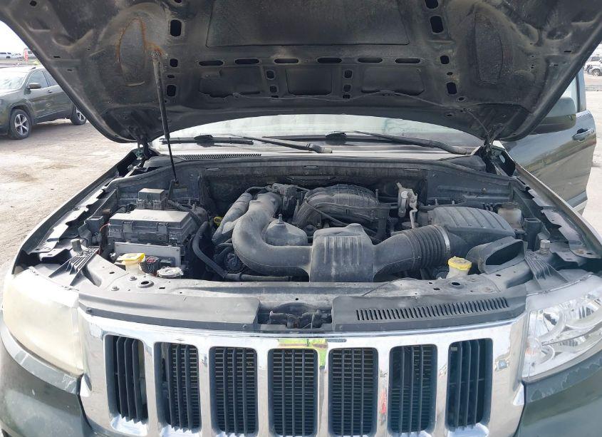 Photo 10 of 2011 Jeep Grand CHEROKEE LAREDO (VIN 1J4RR4GG9BC600499)
