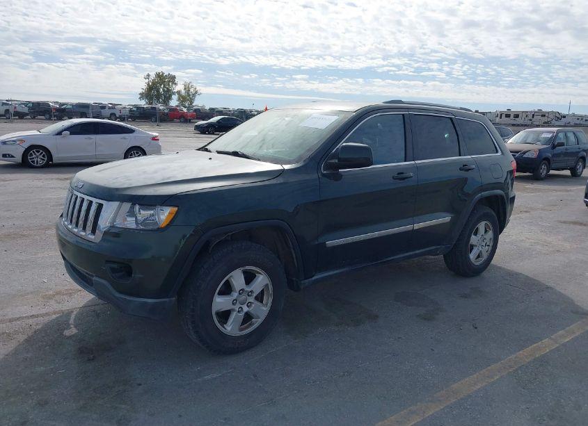 Photo 2 of 2011 Jeep Grand CHEROKEE LAREDO (VIN 1J4RR4GG9BC600499)