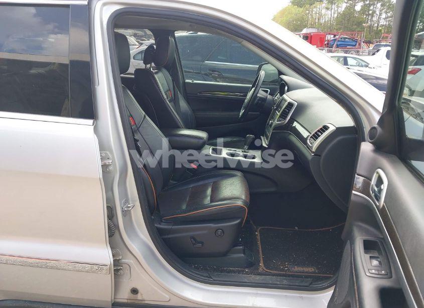 Photo 5 of 2011 Jeep Grand CHEROKEE LAREDO (VIN 1J4RR4GG9BC645961)