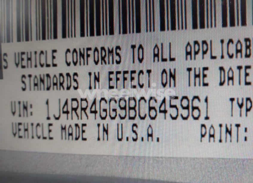 Photo 9 of 2011 Jeep Grand CHEROKEE LAREDO (VIN 1J4RR4GG9BC645961)