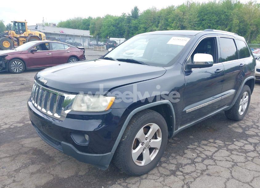 Photo 2 of 2011 Jeep Grand CHEROKEE LAREDO (VIN 1J4RR4GG9BC672643)