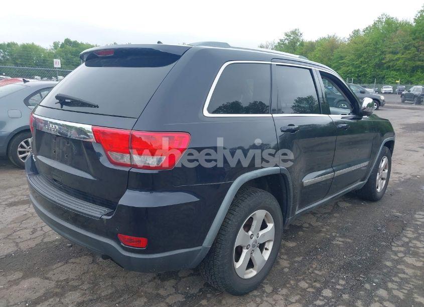 Photo 4 of 2011 Jeep Grand CHEROKEE LAREDO (VIN 1J4RR4GG9BC672643)