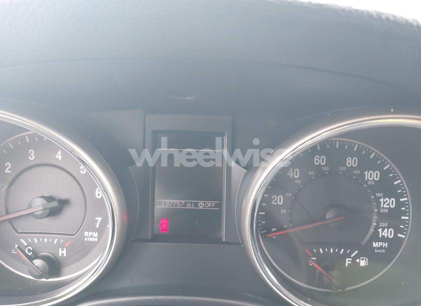 Photo 7 of 2011 Jeep Grand CHEROKEE LAREDO (VIN 1J4RR4GG9BC672643)