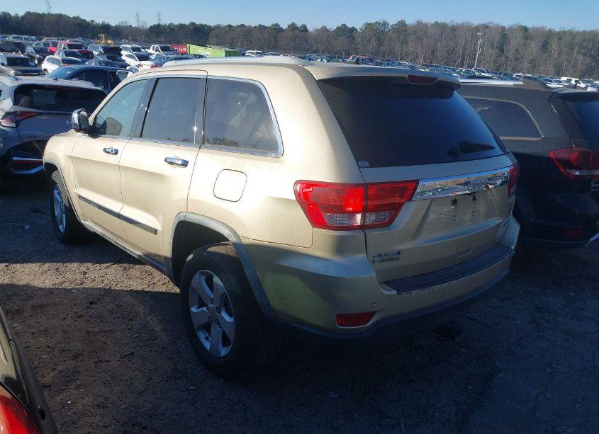 Photo 3 of 2011 Jeep Grand CHEROKEE LAREDO (VIN 1J4RR4GG9BC724630)