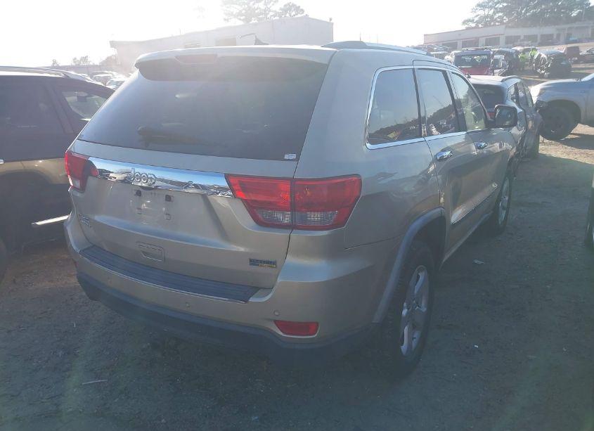 Photo 4 of 2011 Jeep Grand CHEROKEE LAREDO (VIN 1J4RR4GG9BC724630)