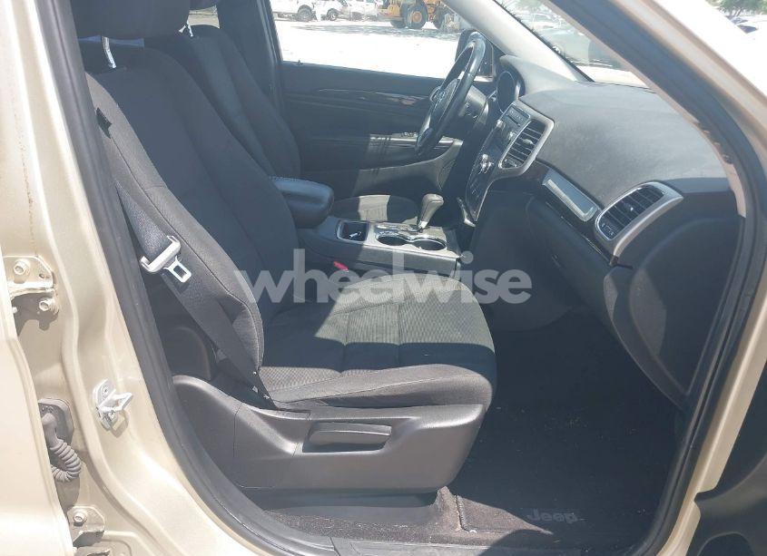 Photo 5 of 2011 Jeep Grand CHEROKEE LAREDO (VIN 1J4RR4GG9BC734574)