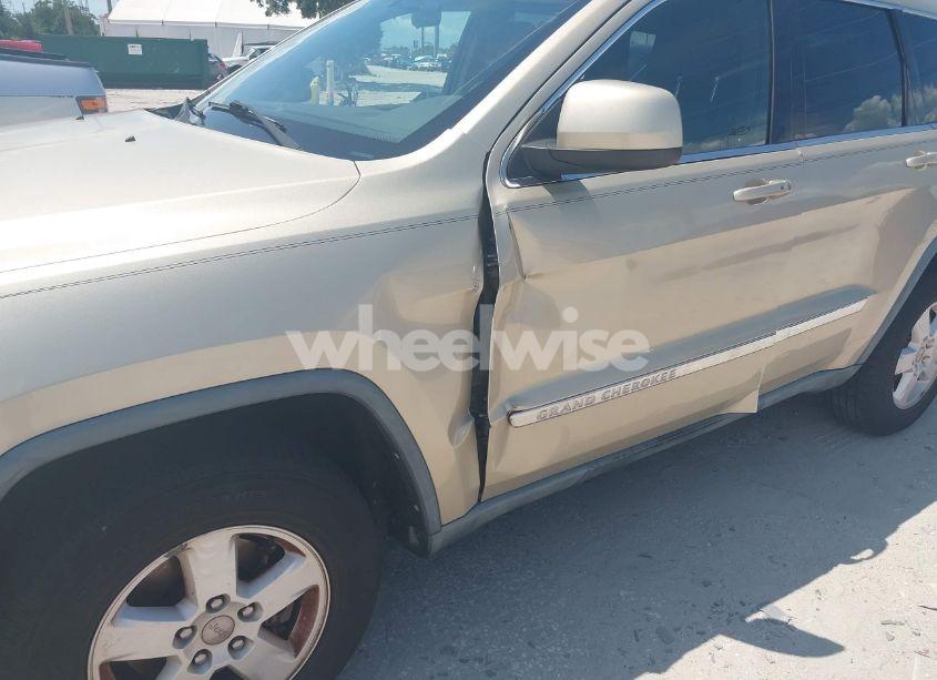 Photo 6 of 2011 Jeep Grand CHEROKEE LAREDO (VIN 1J4RR4GG9BC734574)