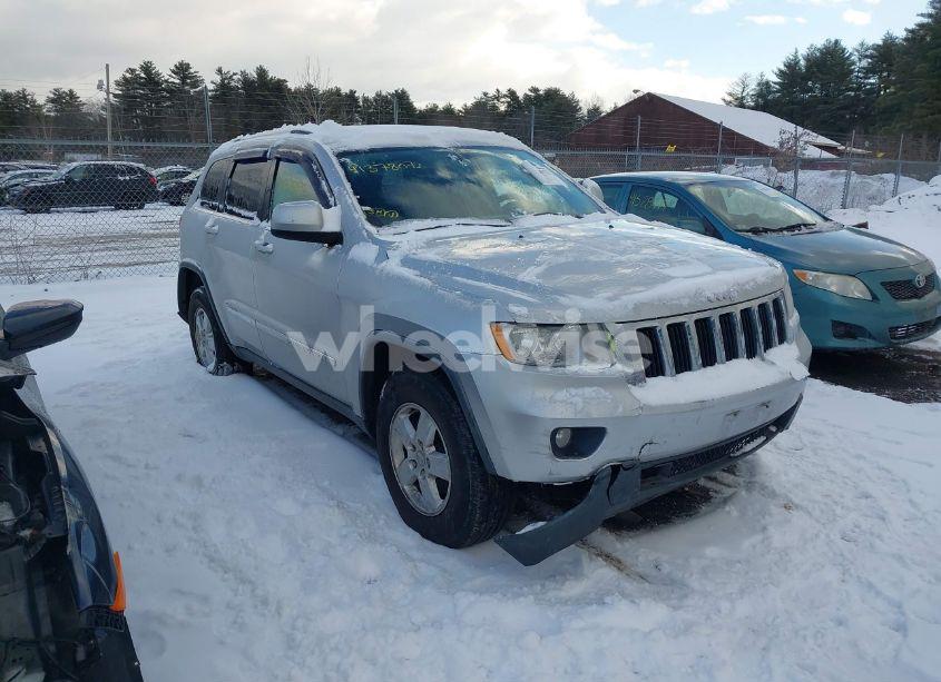 2011 Jeep Grand CHEROKEE LAREDO (VIN 1J4RR4GGXBC512559) main photo