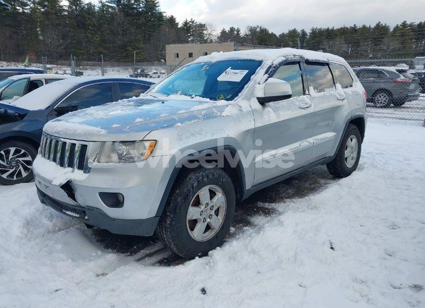 Photo 2 of 2011 Jeep Grand CHEROKEE LAREDO (VIN 1J4RR4GGXBC512559)