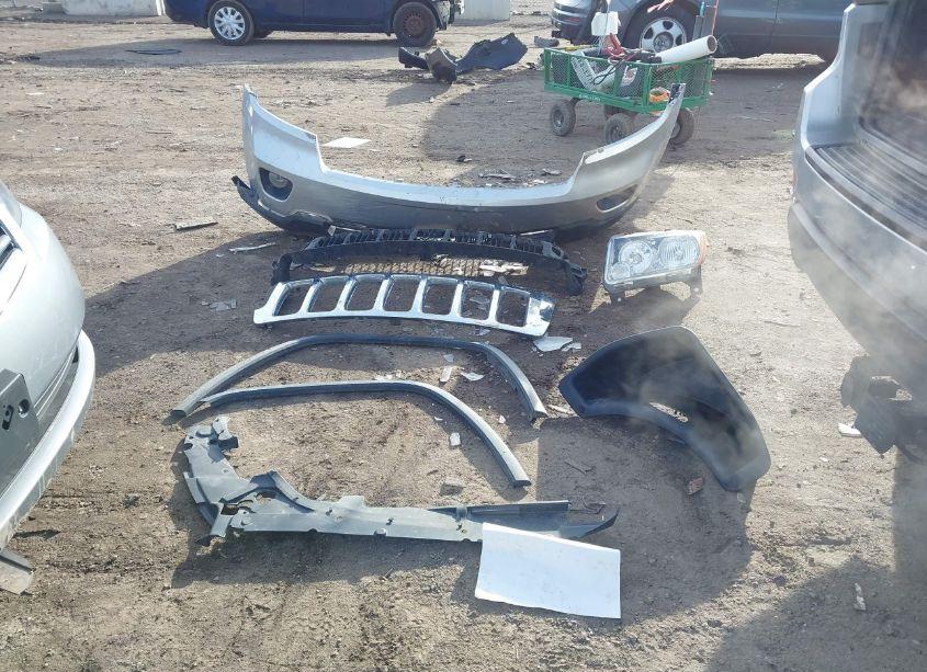 Photo 12 of 2011 Jeep Grand CHEROKEE LAREDO (VIN 1J4RR4GGXBC519396)