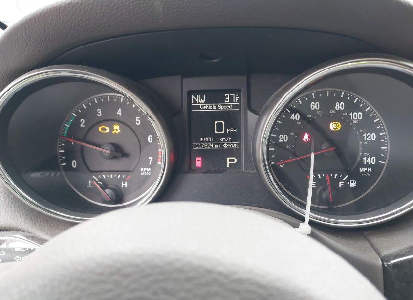 Photo 7 of 2011 Jeep Grand CHEROKEE LAREDO (VIN 1J4RR4GGXBC519477)