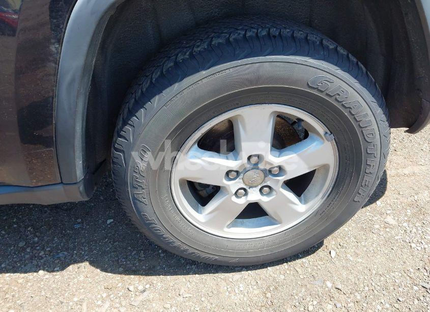 Photo 12 of 2011 Jeep Grand CHEROKEE LAREDO (VIN 1J4RR4GGXBC546727)