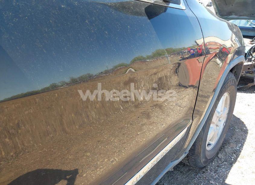 Photo 6 of 2011 Jeep Grand CHEROKEE LAREDO (VIN 1J4RR4GGXBC546727)