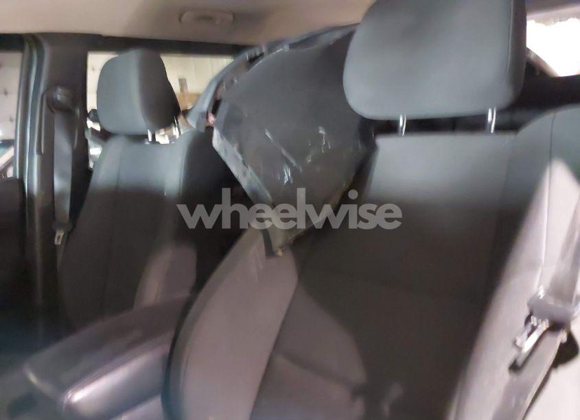Photo 8 of 2011 Jeep Grand CHEROKEE LAREDO (VIN 1J4RR4GGXBC589853)