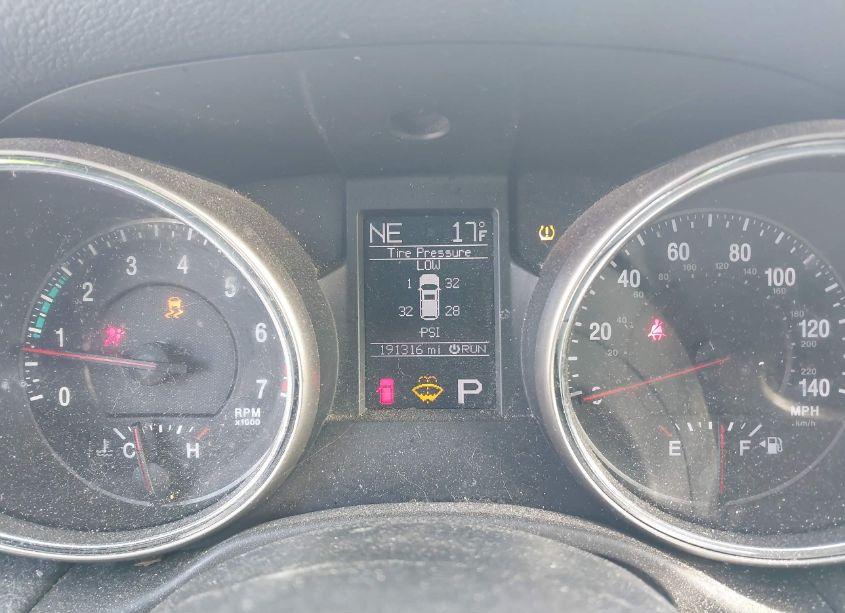 Photo 7 of 2011 Jeep Grand CHEROKEE LAREDO (VIN 1J4RR4GGXBC642678)