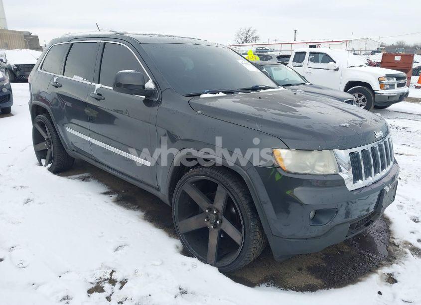 2011 Jeep Grand CHEROKEE LAREDO (VIN 1J4RR4GGXBC681173) main photo