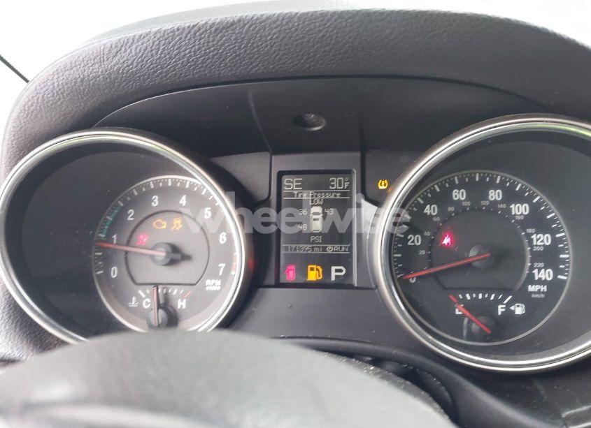 Photo 7 of 2011 Jeep Grand CHEROKEE LAREDO (VIN 1J4RR4GGXBC681173)