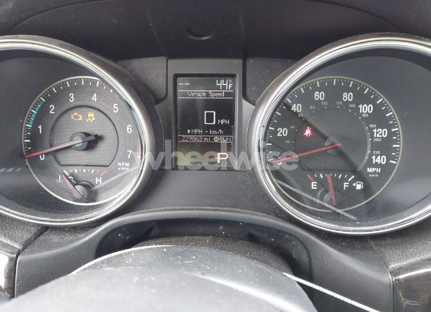 Photo 7 of 2011 Jeep Grand CHEROKEE LAREDO (VIN 1J4RR4GGXBC702488)