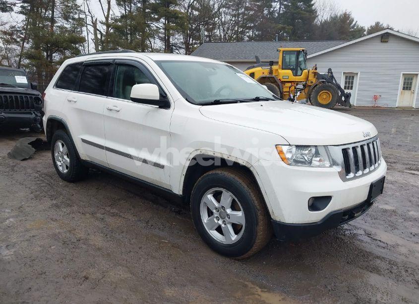 2011 Jeep Grand CHEROKEE LAREDO (VIN 1J4RR4GGXBC724197) main photo