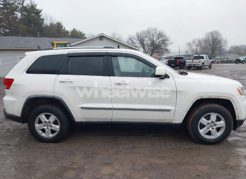Photo 14 of 2011 Jeep Grand CHEROKEE LAREDO (VIN 1J4RR4GGXBC724197)