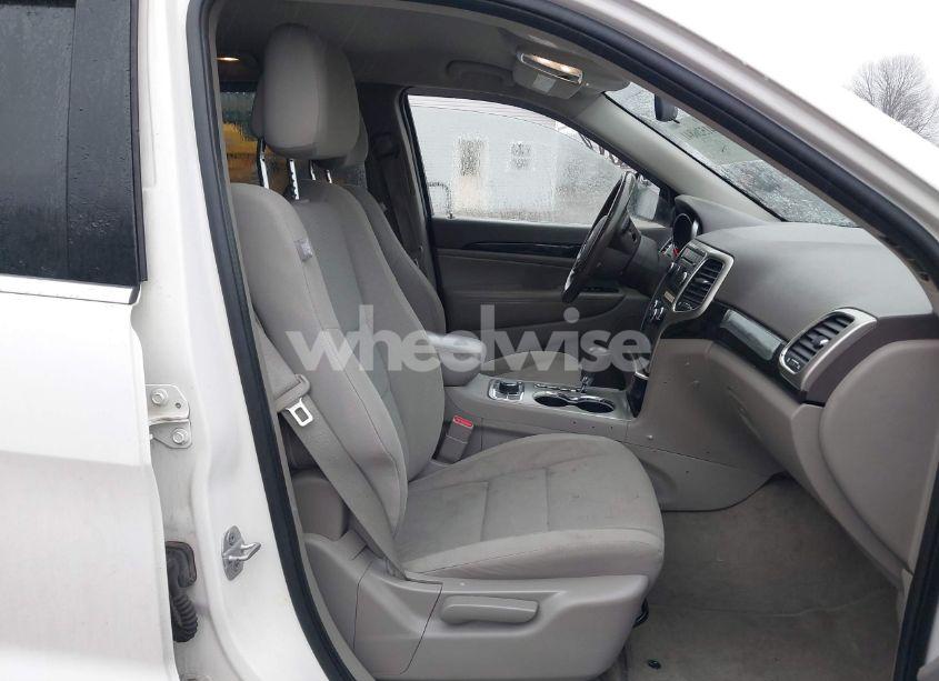 Photo 5 of 2011 Jeep Grand CHEROKEE LAREDO (VIN 1J4RR4GGXBC724197)