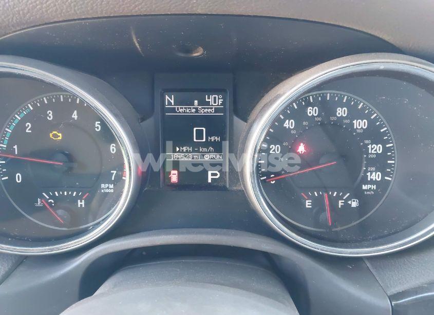 Photo 7 of 2011 Jeep Grand CHEROKEE LAREDO (VIN 1J4RR4GT2BC703163)